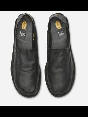 Vibram Mens One Quarter Leather Shoes Size 10.5-11 Black NWT